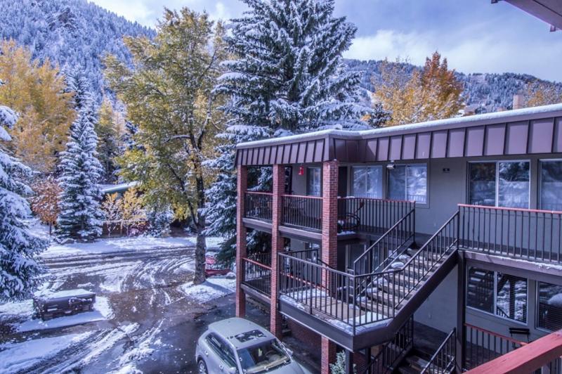 Silverglo Unit 305, Elegant Deluxe Condo With Wood-Burning Fireplace And Access To Pool Aspen Zewnętrze zdjęcie